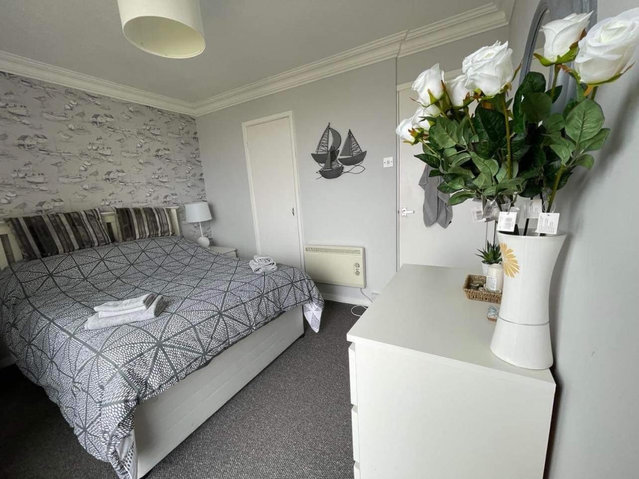 Villa Sea View 3-Bed Heated Pool Eat Bar Kids Park Lowestoft Kültér fotó